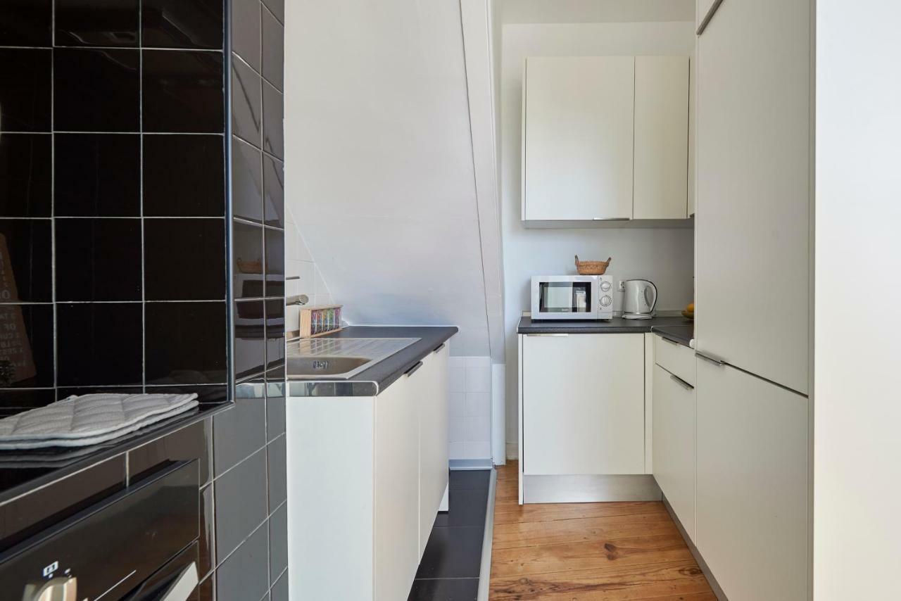 Charming Apartment Em Belem-Books And Canvas Lisbon Luaran gambar