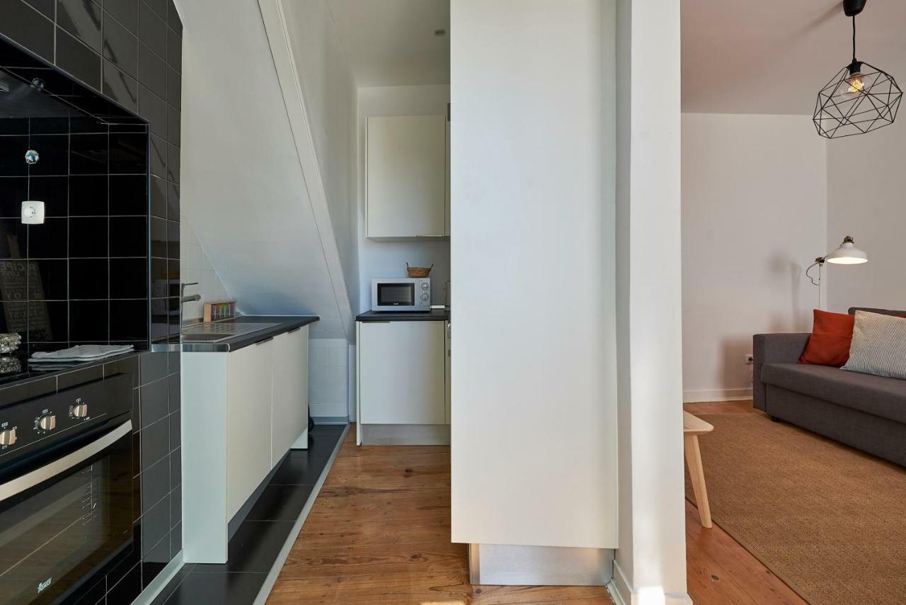 Charming Apartment Em Belem-Books And Canvas Lisbon Luaran gambar