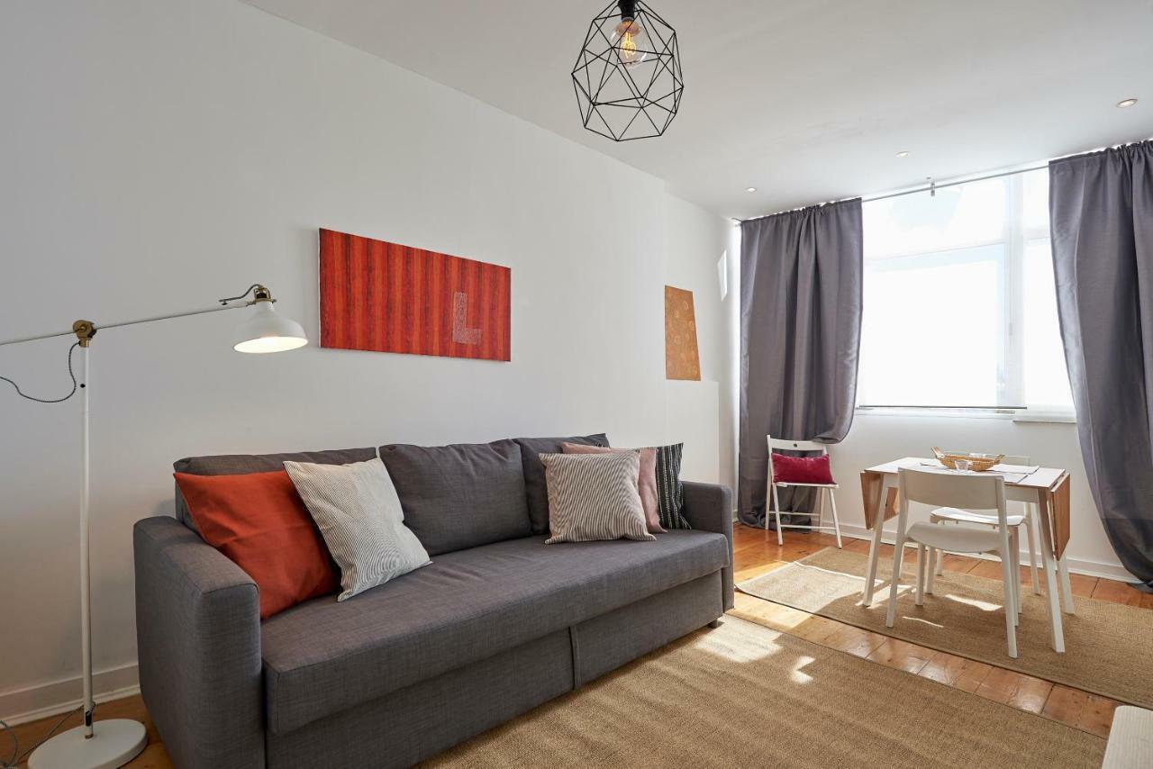 Charming Apartment Em Belem-Books And Canvas Lisbon Luaran gambar