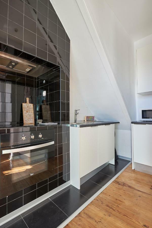 Charming Apartment Em Belem-Books And Canvas Lisbon Luaran gambar