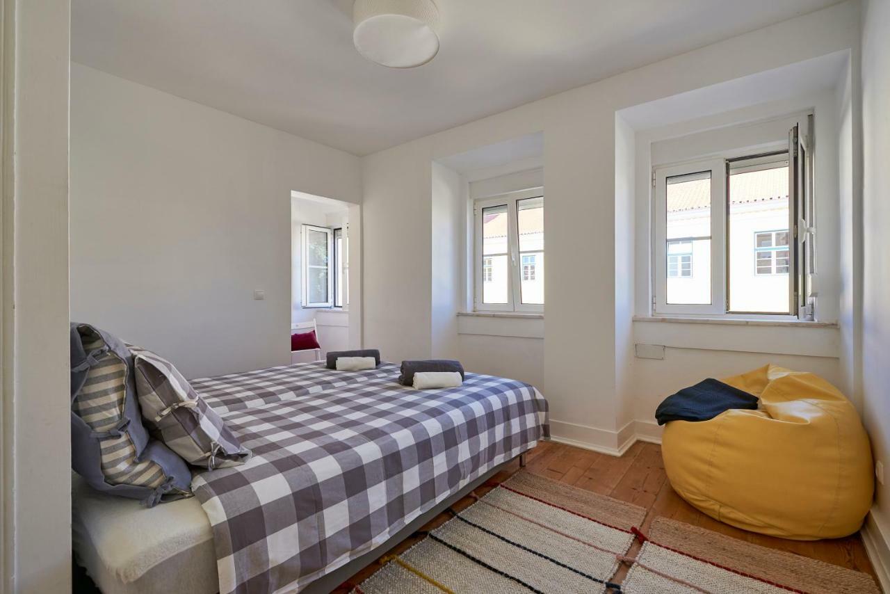 Charming Apartment Em Belem-Books And Canvas Lisbon Luaran gambar